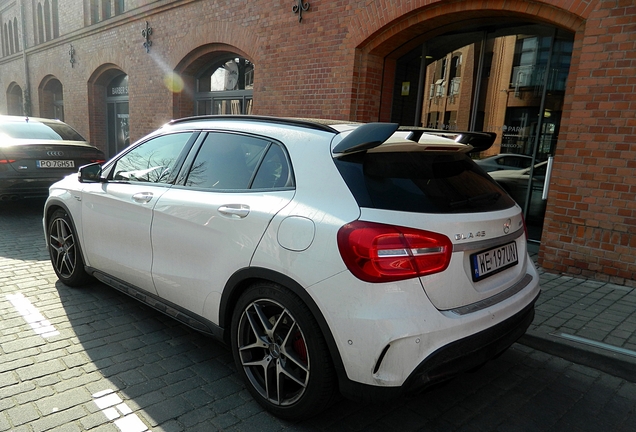 Mercedes-Benz GLA 45 AMG X156