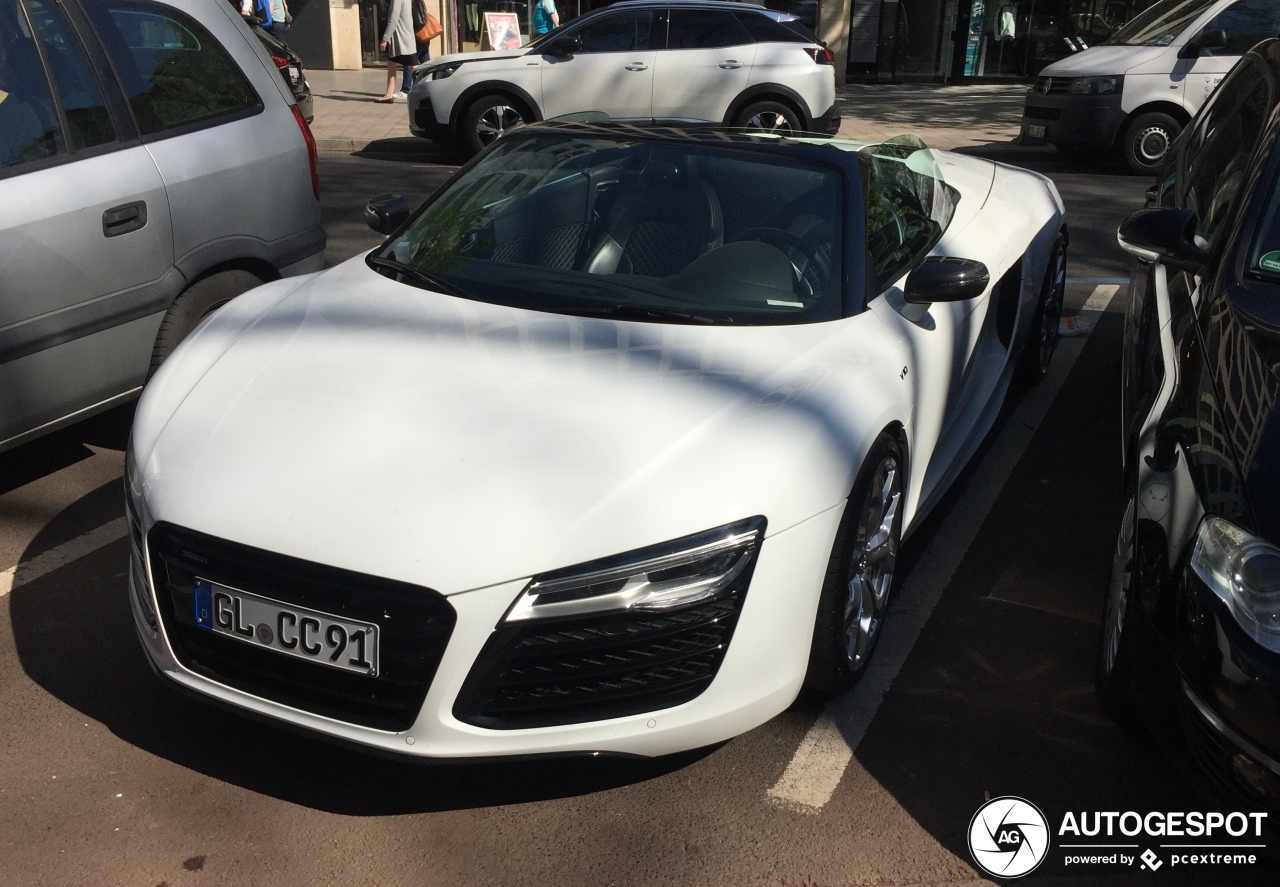 Audi R8 V10 Spyder 2013