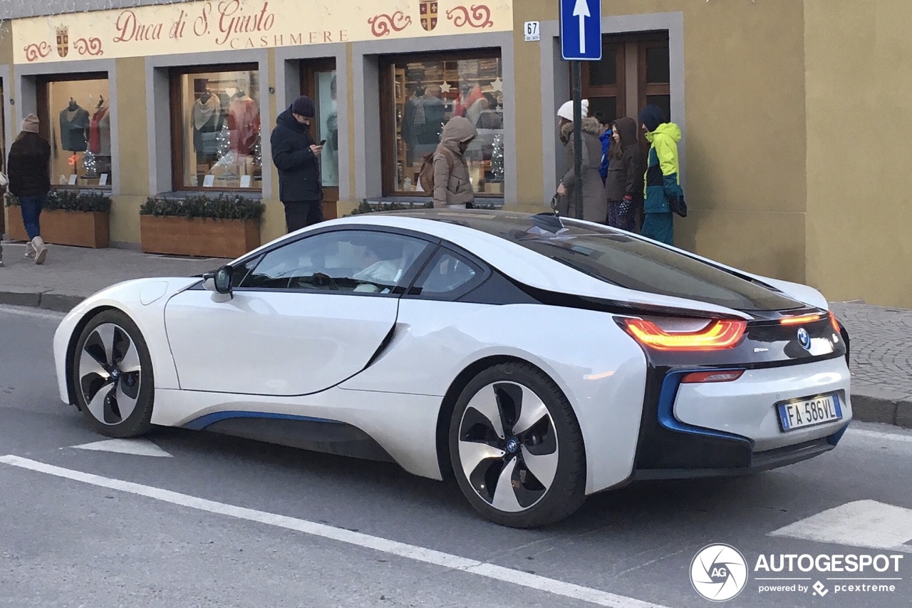 BMW i8