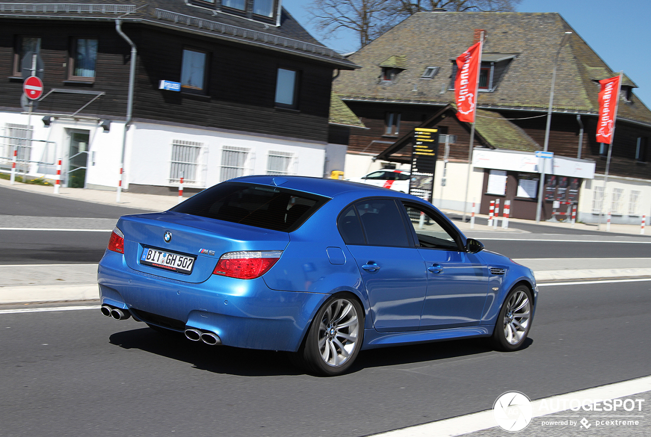 BMW M5 E60 2005