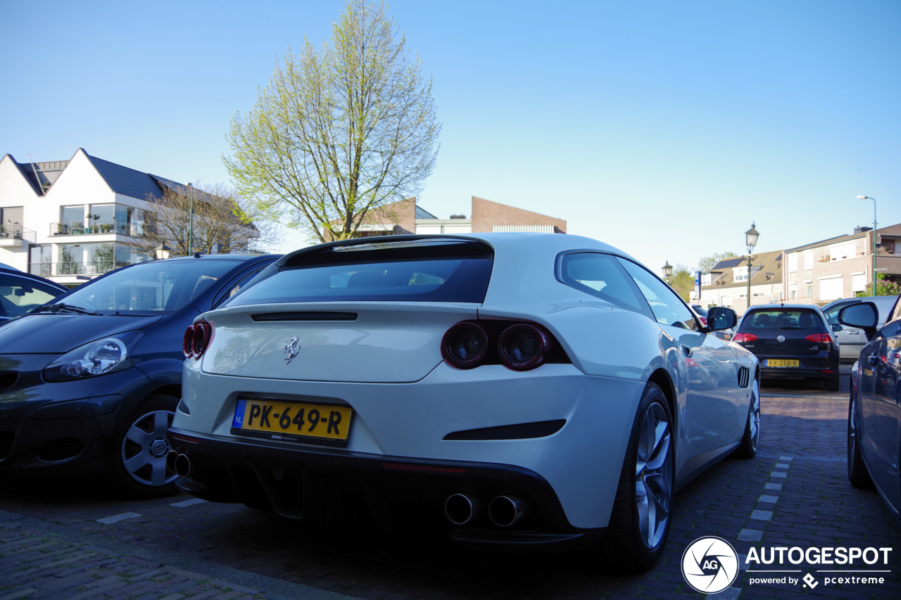 Ferrari GTC4Lusso T