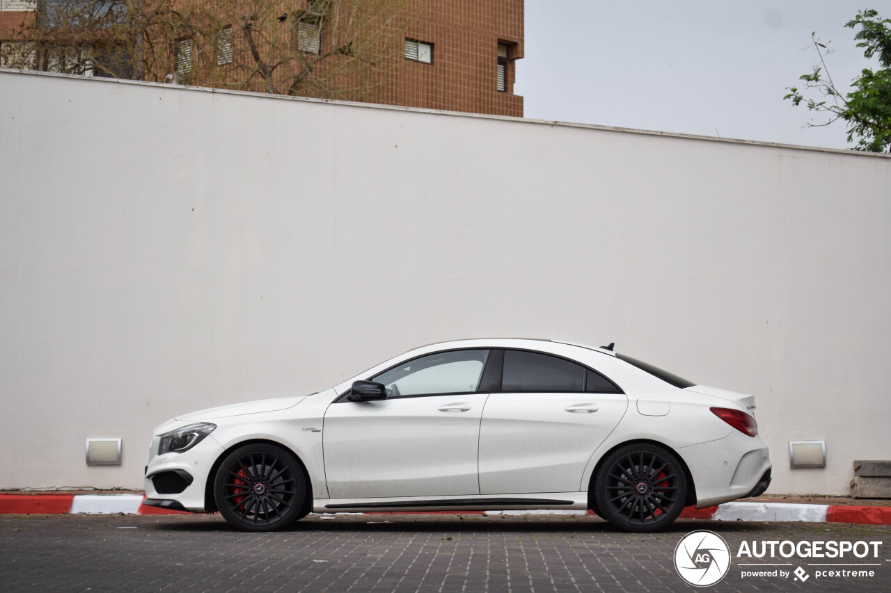 Mercedes-Benz CLA 45 AMG C117