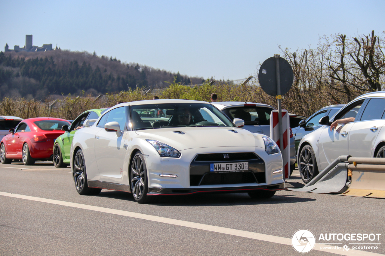 Nissan GT-R 2011