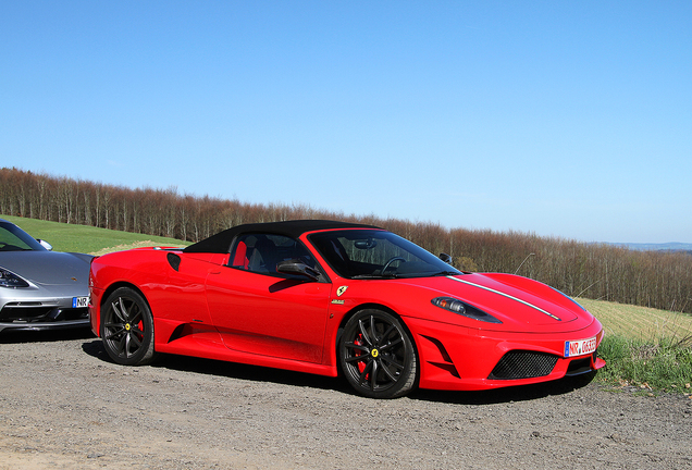 Ferrari Scuderia Spider 16M