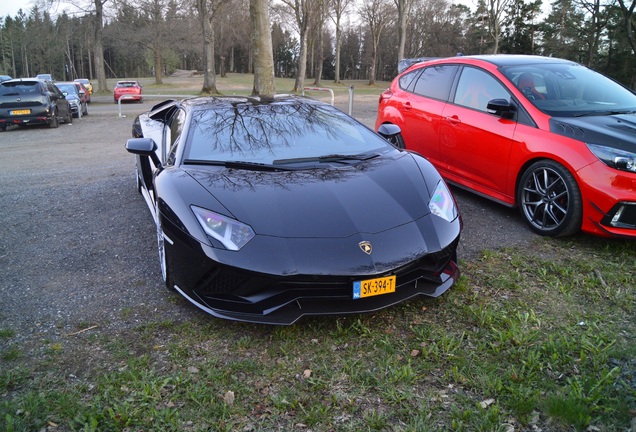 Lamborghini Aventador S LP740-4 Roadster