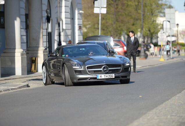 Mercedes-Benz SLS AMG