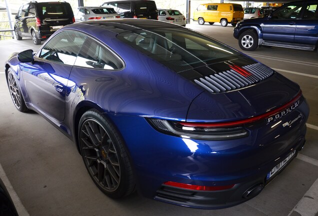 Porsche 992 Carrera 4S