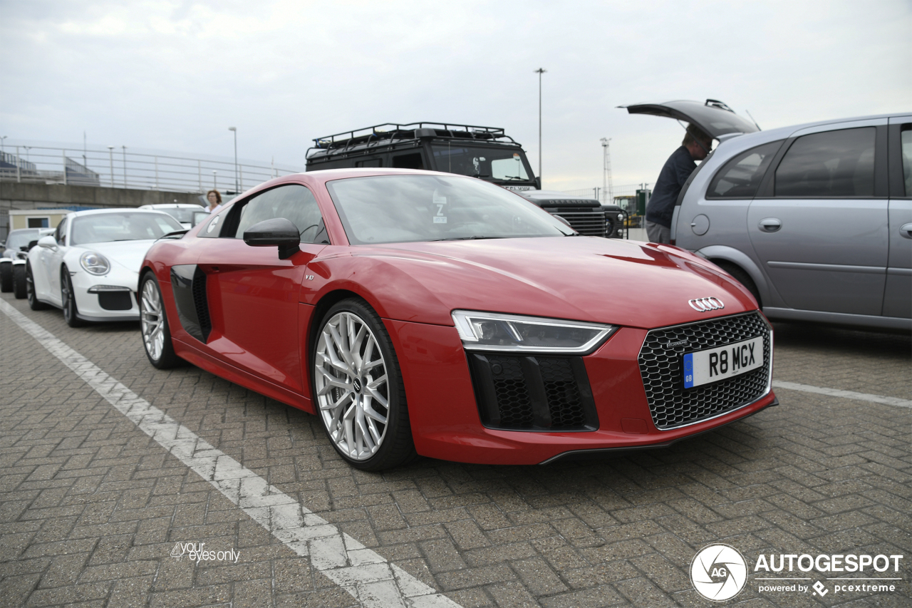 Audi R8 V10 Plus 2015