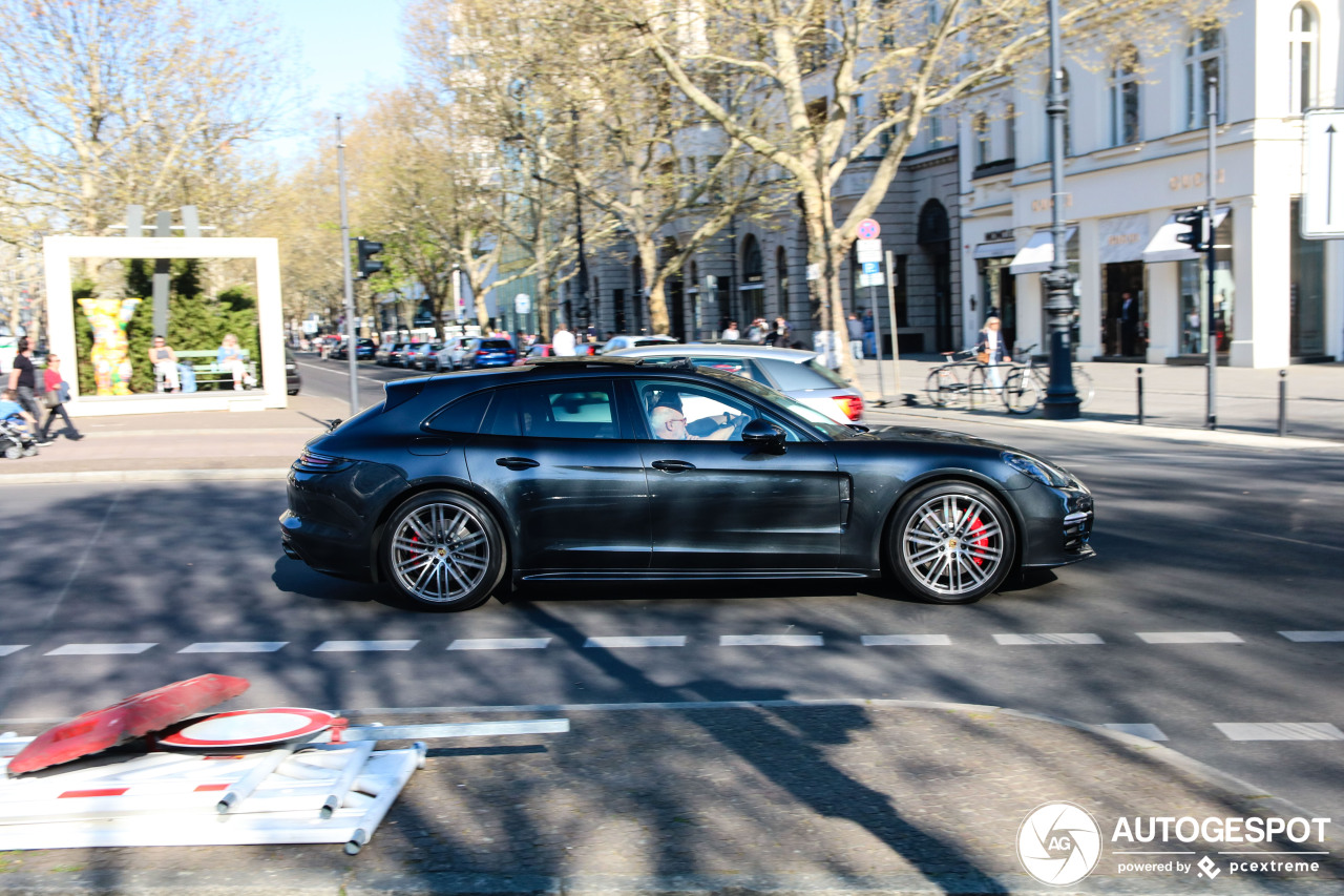 Porsche 971 Panamera GTS Sport Turismo