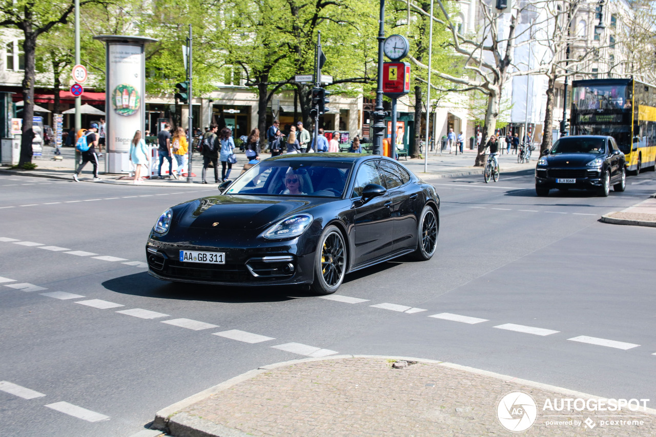 Porsche 971 Panamera Turbo