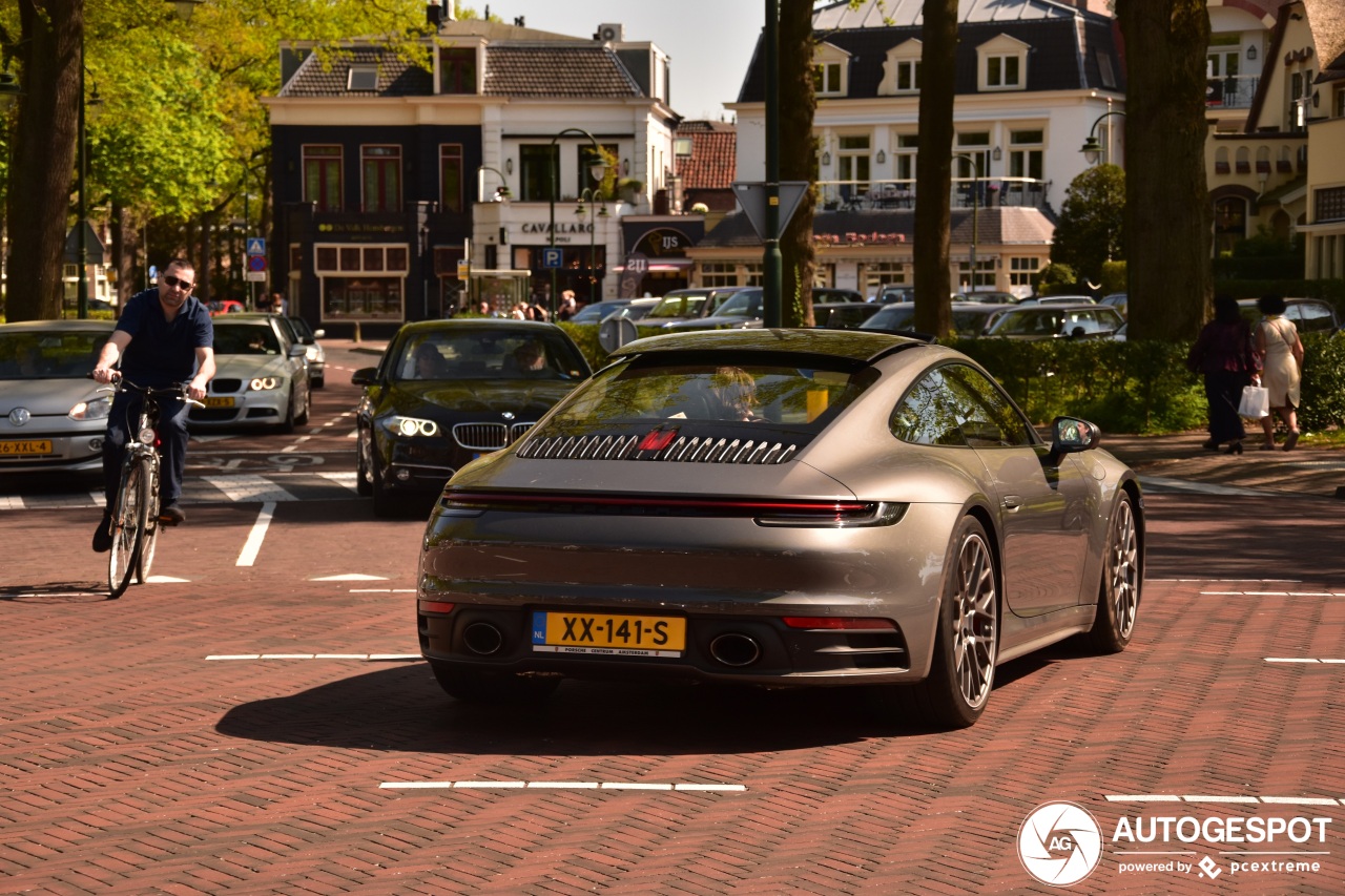 Porsche 992 Carrera 4S