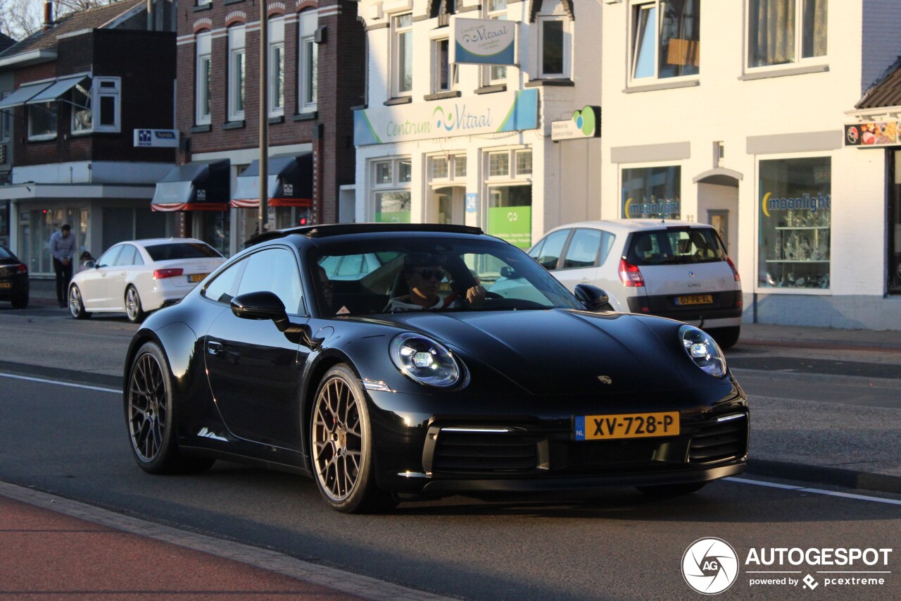 Porsche 992 Carrera 4S