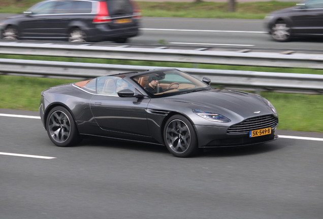 Aston Martin DB11 V8 Volante