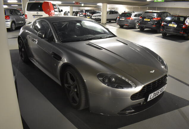 Aston Martin V8 Vantage S