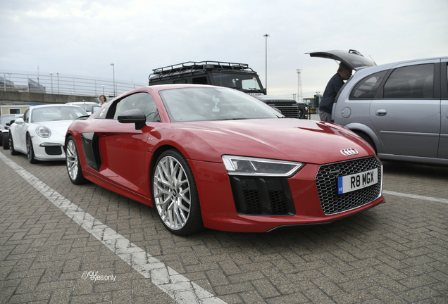 Audi R8 V10 Plus 2015