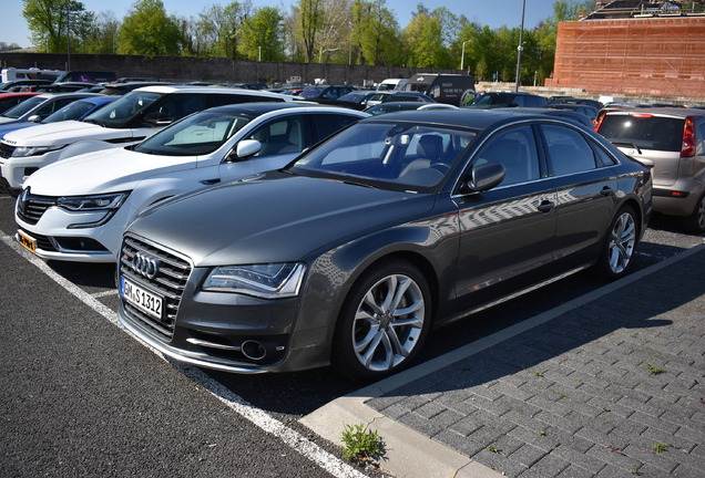 Audi S8 D4