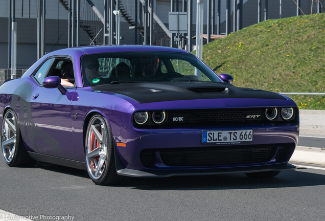 Dodge Challenger SRT Hellcat