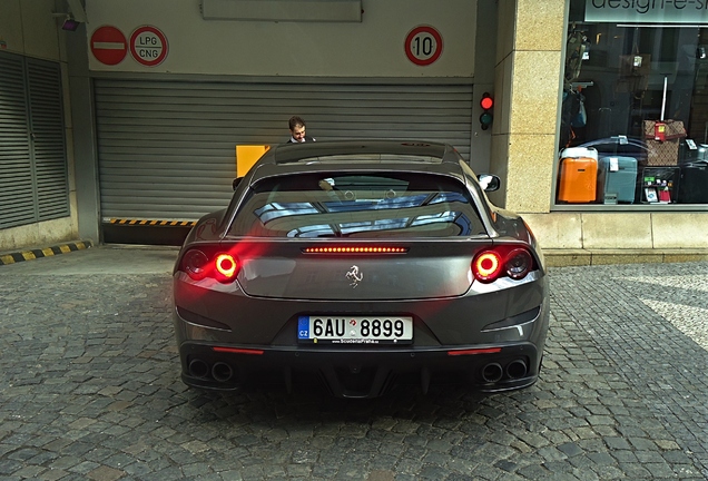 Ferrari GTC4Lusso T