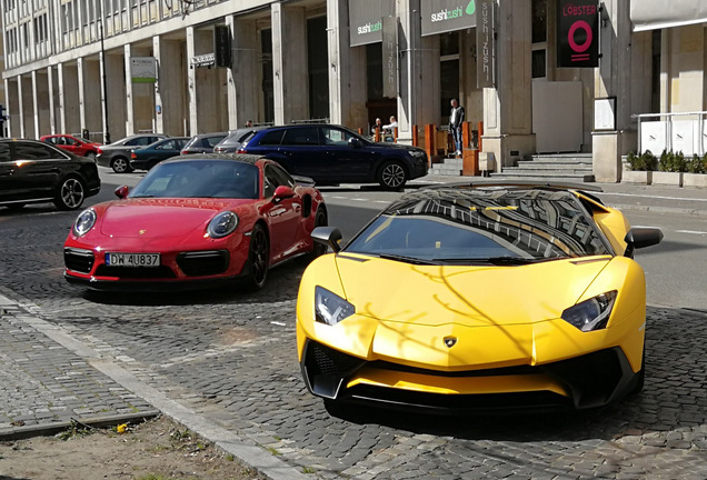 Lamborghini Aventador LP750-4 SuperVeloce Roadster