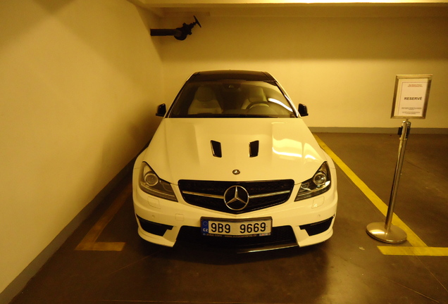 Mercedes-Benz C 63 AMG Coupé Edition 507