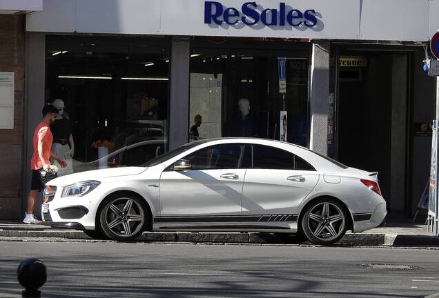 Mercedes-Benz CLA 45 AMG C117