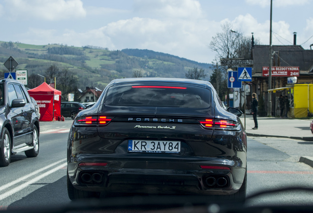 Porsche 971 Panamera Turbo S E-Hybrid