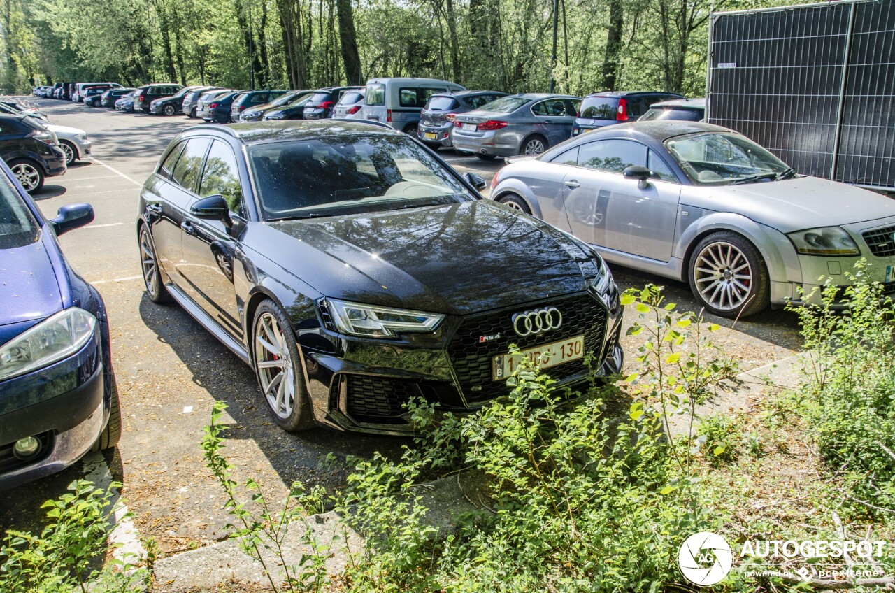 Audi RS4 Avant B9