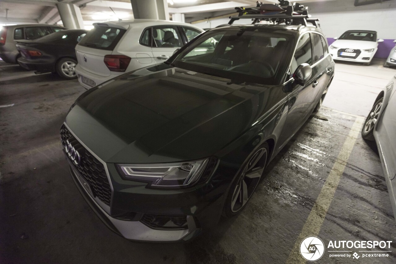 Audi RS4 Avant B9