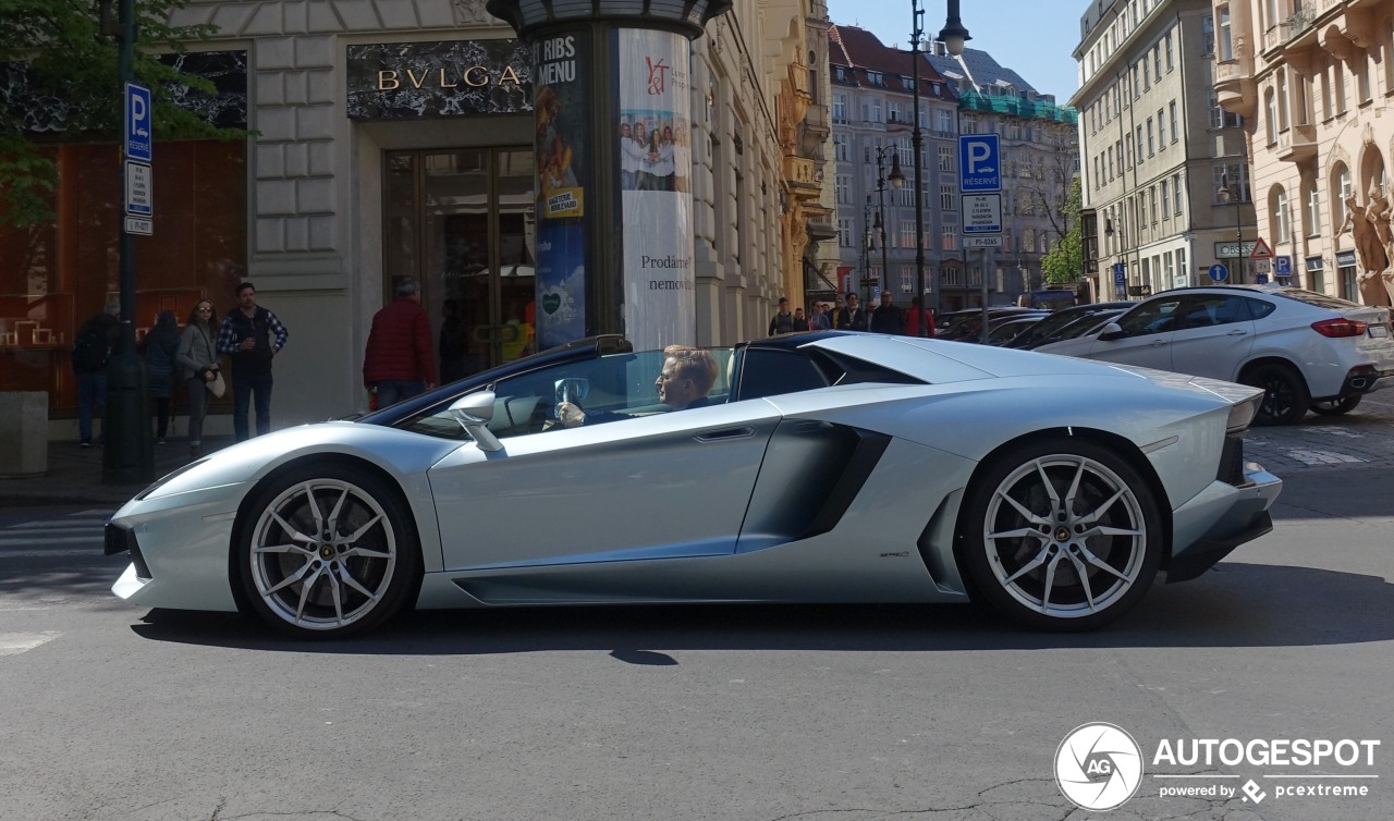 Lamborghini Aventador LP700-4 Roadster