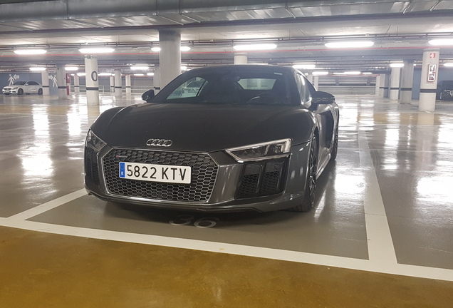 Audi R8 V10 Plus 2015