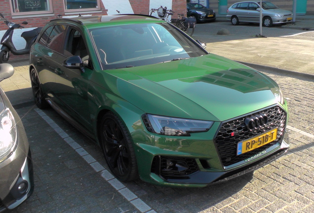 Audi RS4 Avant B9