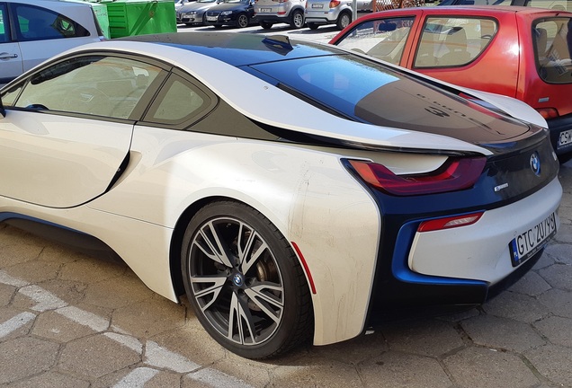 BMW i8