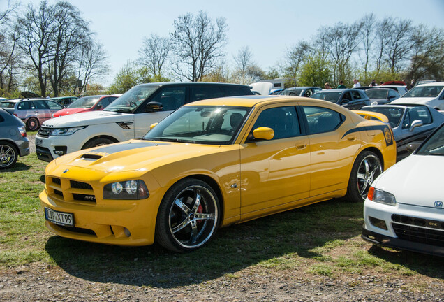 Dodge Charger SRT-8 Super Bee