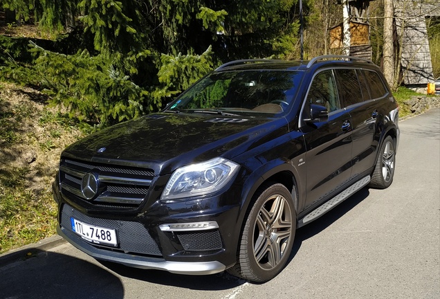 Mercedes-Benz GL 63 AMG X166