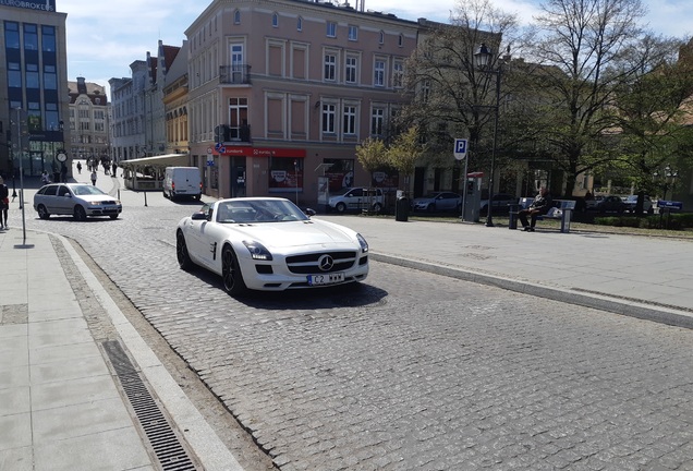 Mercedes-Benz SLS AMG GT Roadster