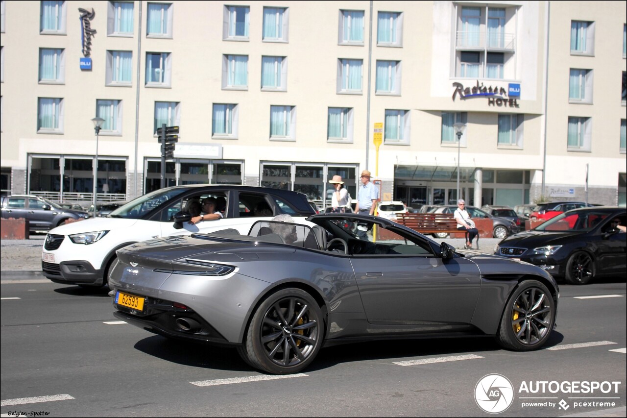 Aston Martin DB11 V8 Volante