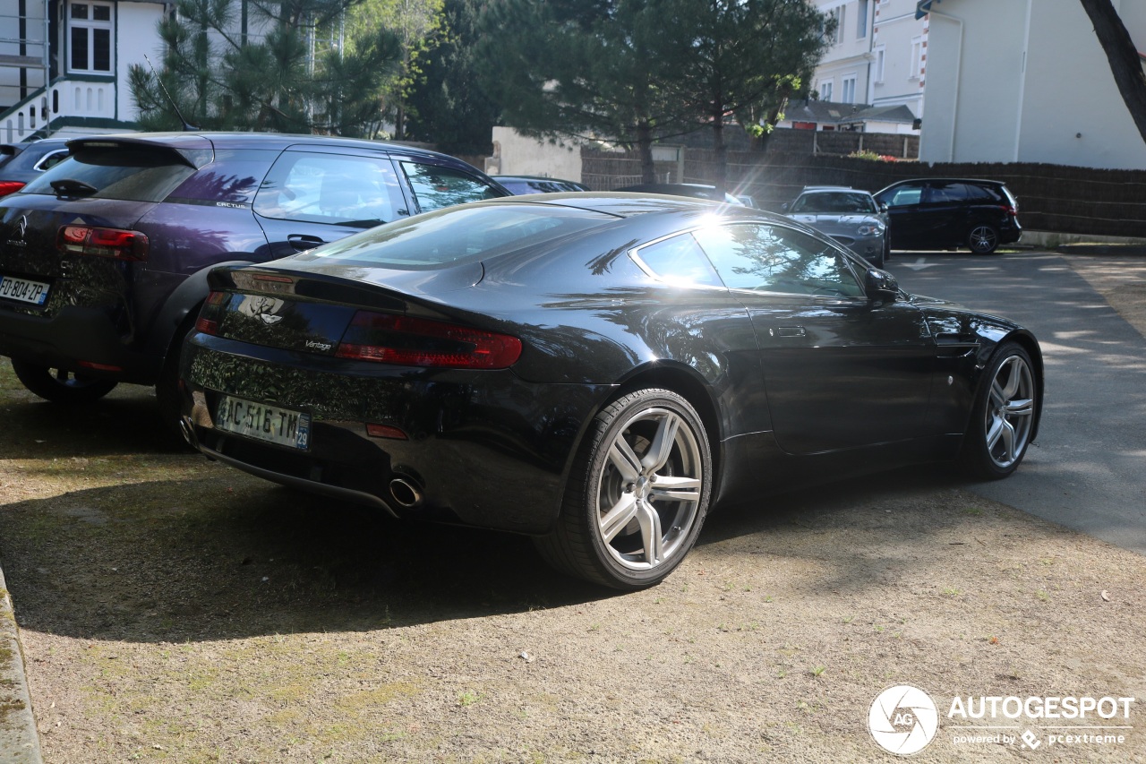 Aston Martin V8 Vantage