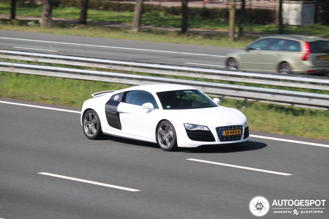 Audi R8 V10