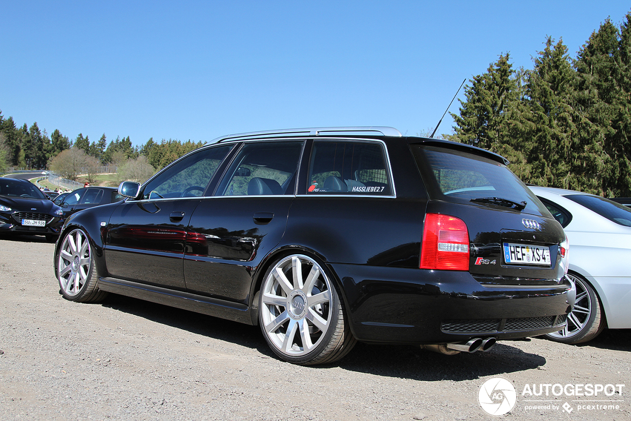 Audi RS4 Avant B5