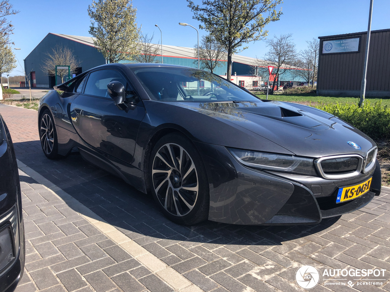 BMW i8