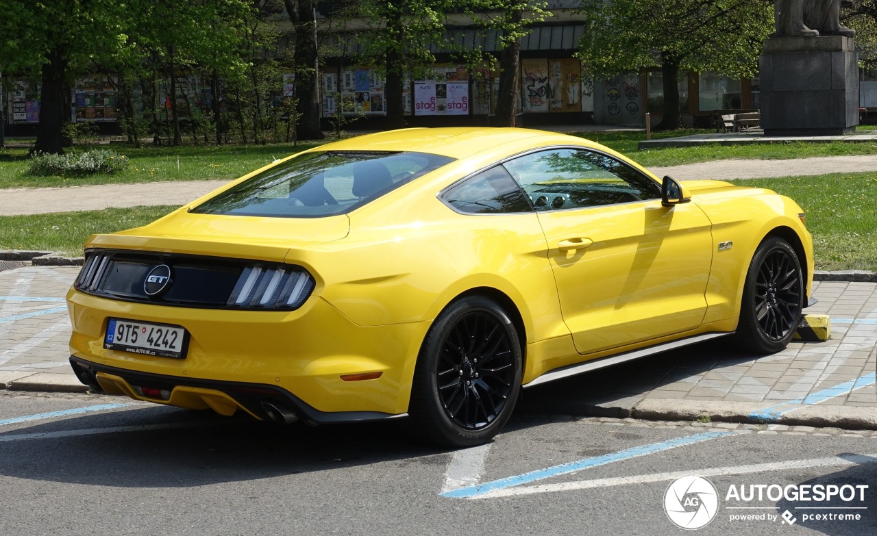 Ford Mustang GT 2015