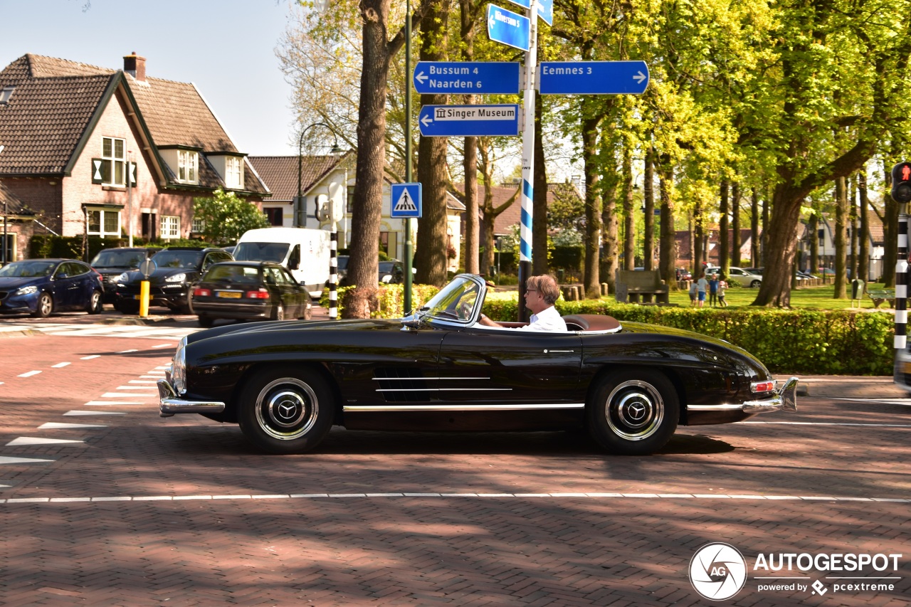 Mercedes-Benz 300SL Roadster