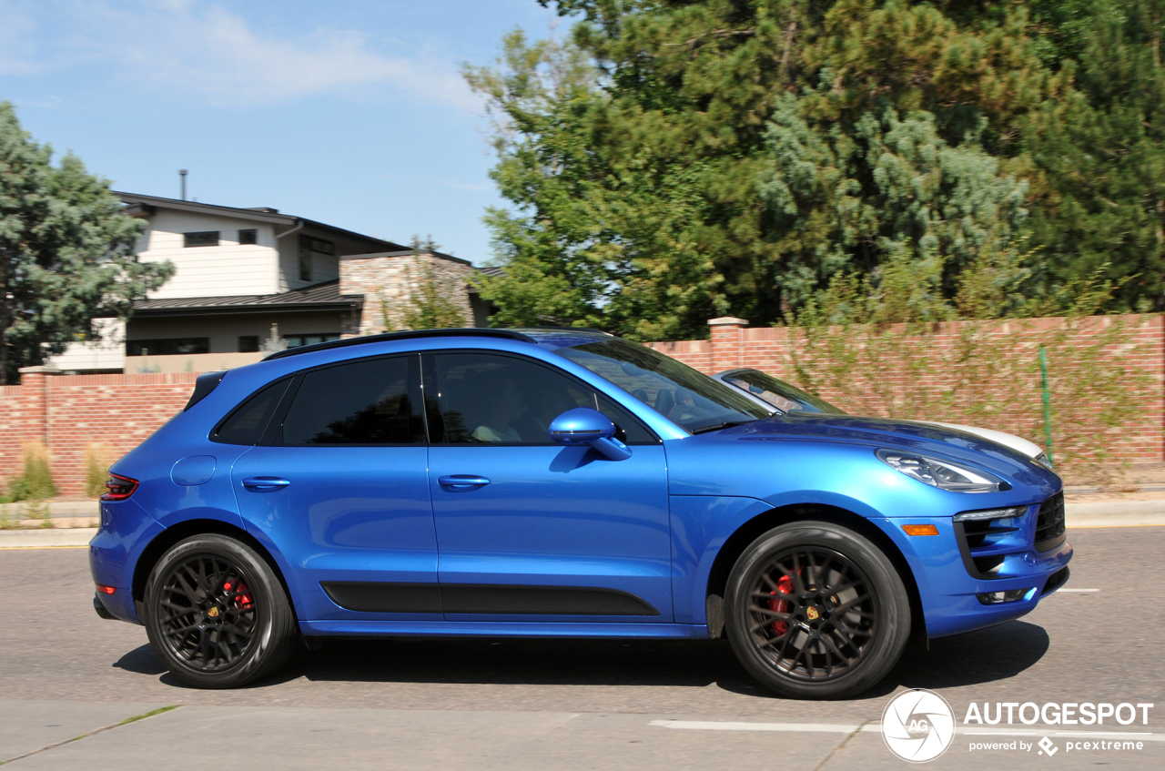 Porsche 95B Macan GTS