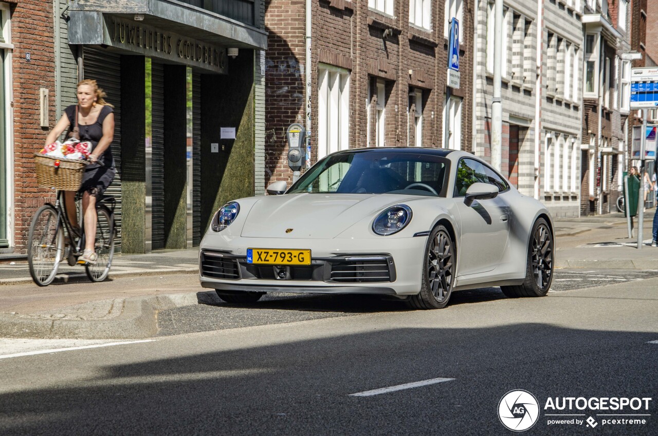 Porsche 992 Carrera 4S