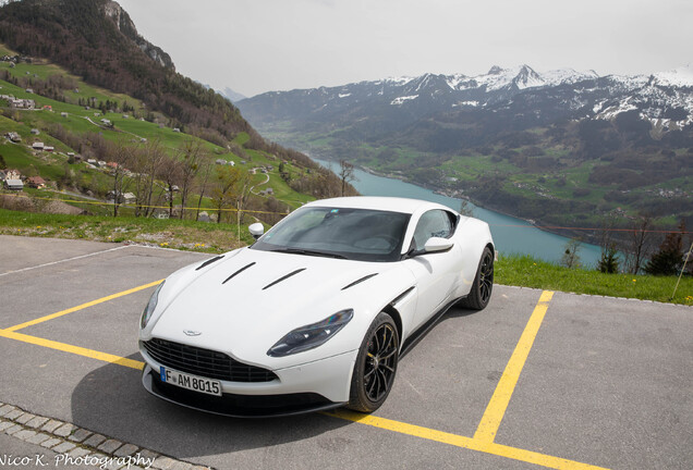 Aston Martin DB11