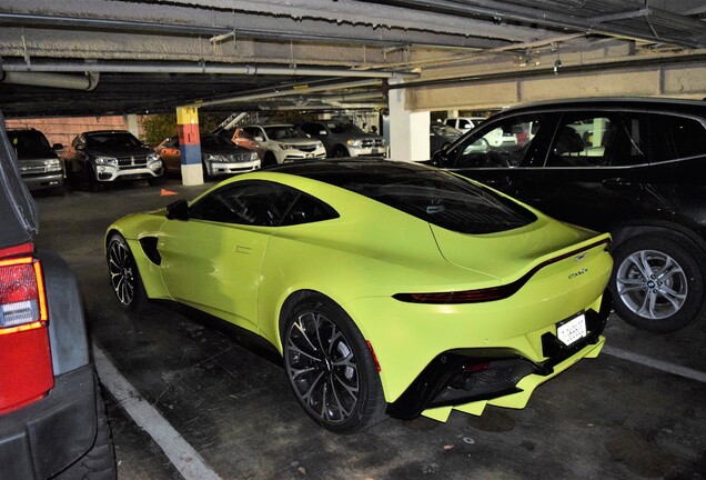 Aston Martin V8 Vantage 2018