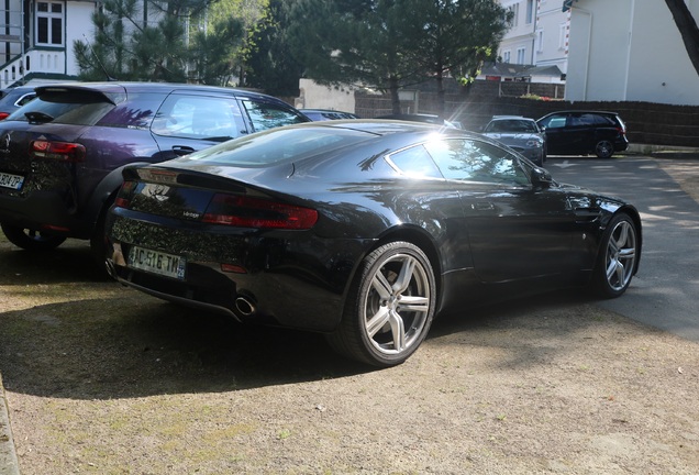 Aston Martin V8 Vantage