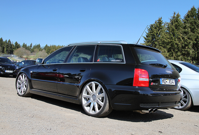 Audi RS4 Avant B5