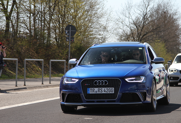 Audi RS4 Avant B8