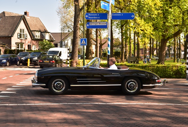 Mercedes-Benz 300SL Roadster